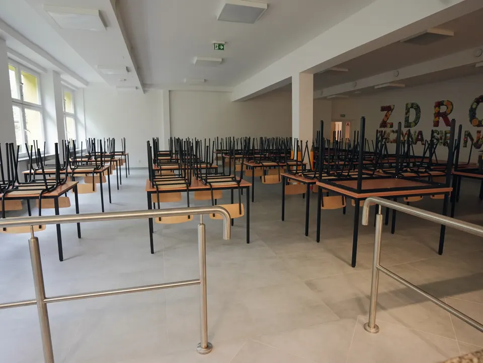 Sala i wydawka przygotowana do obsługi uczniów